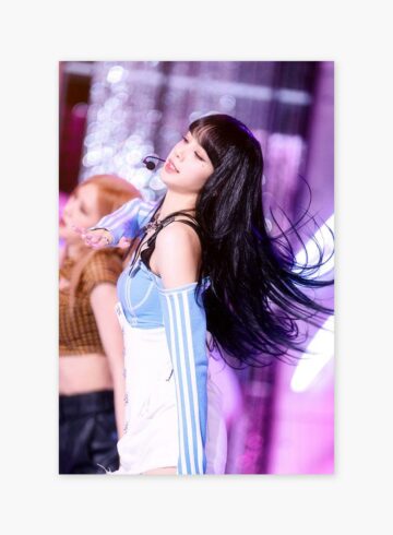 BLACKPINK Lisa Poster Shut Down